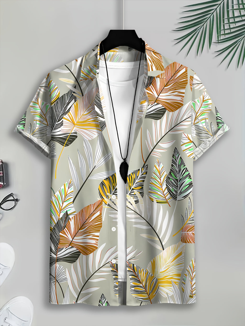 Tropical Style Men'S Casual Shirt, Printed Light Green Palm Leaves Summer Vibrant Nature Pattern