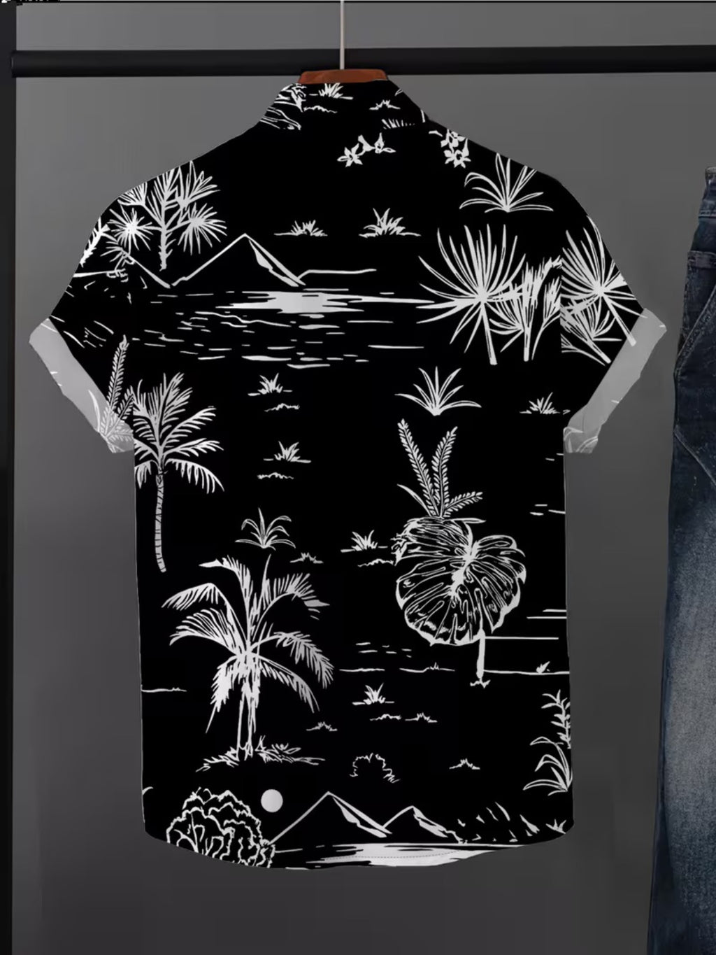 Hawaiian Tropical Beach View Print Men'S Casual Shirt with Button-Up Collar, Short Sleeve for Summer Vacation And Leisure