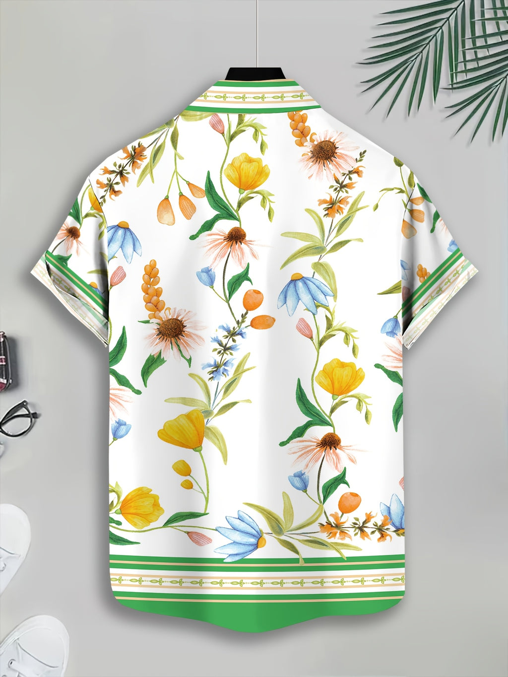 Tropical Style Men's Casual Shirt with White and Green Floral Prints, Summer Fresh Natural Plant Elements, Fashionable Casual Short-Sleeve Shirt