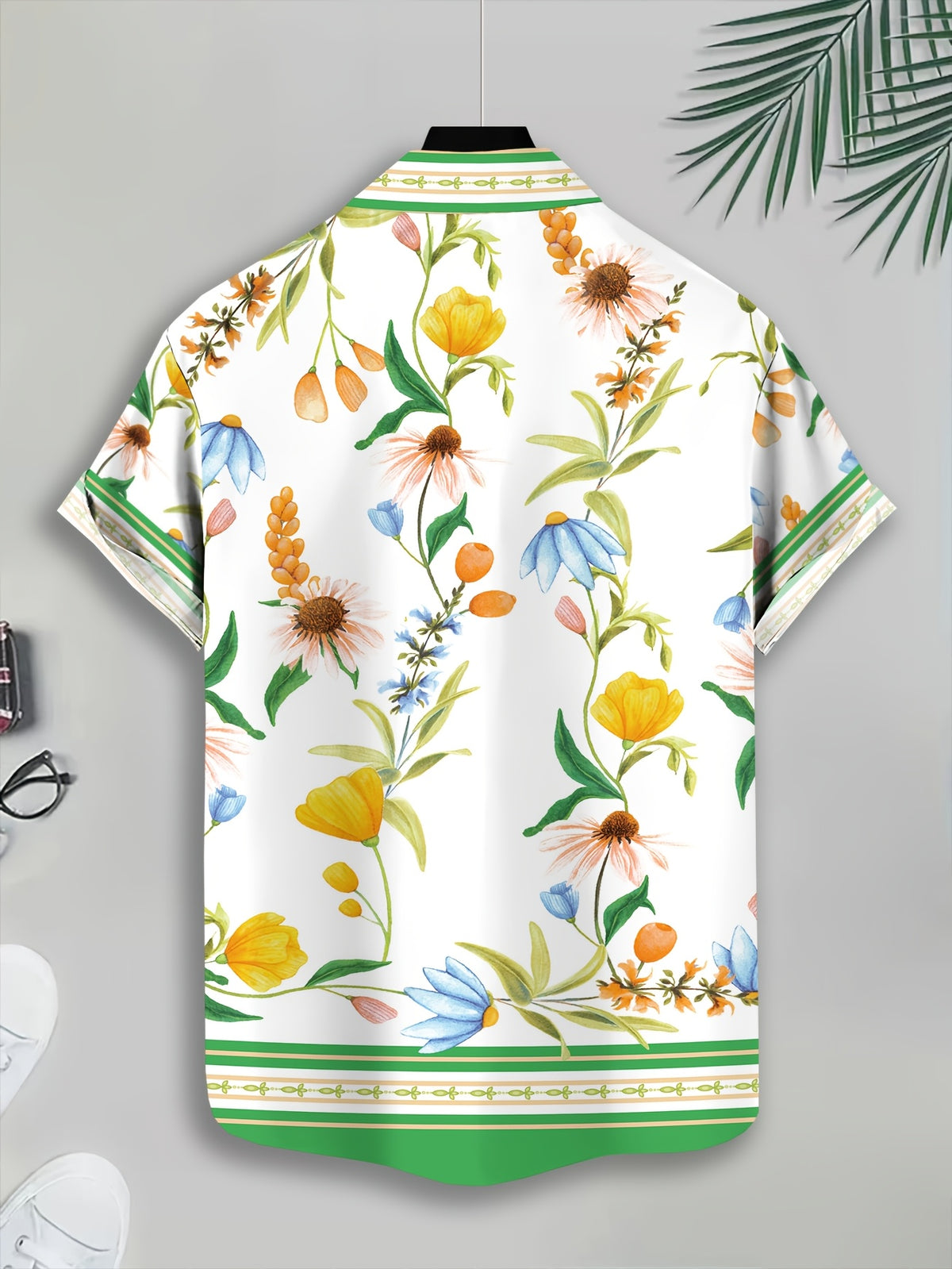Tropical Style Men's Casual Shirt with White and Green Floral Prints, Summer Fresh Natural Plant Elements, Fashionable Casual Short-Sleeve Shirt