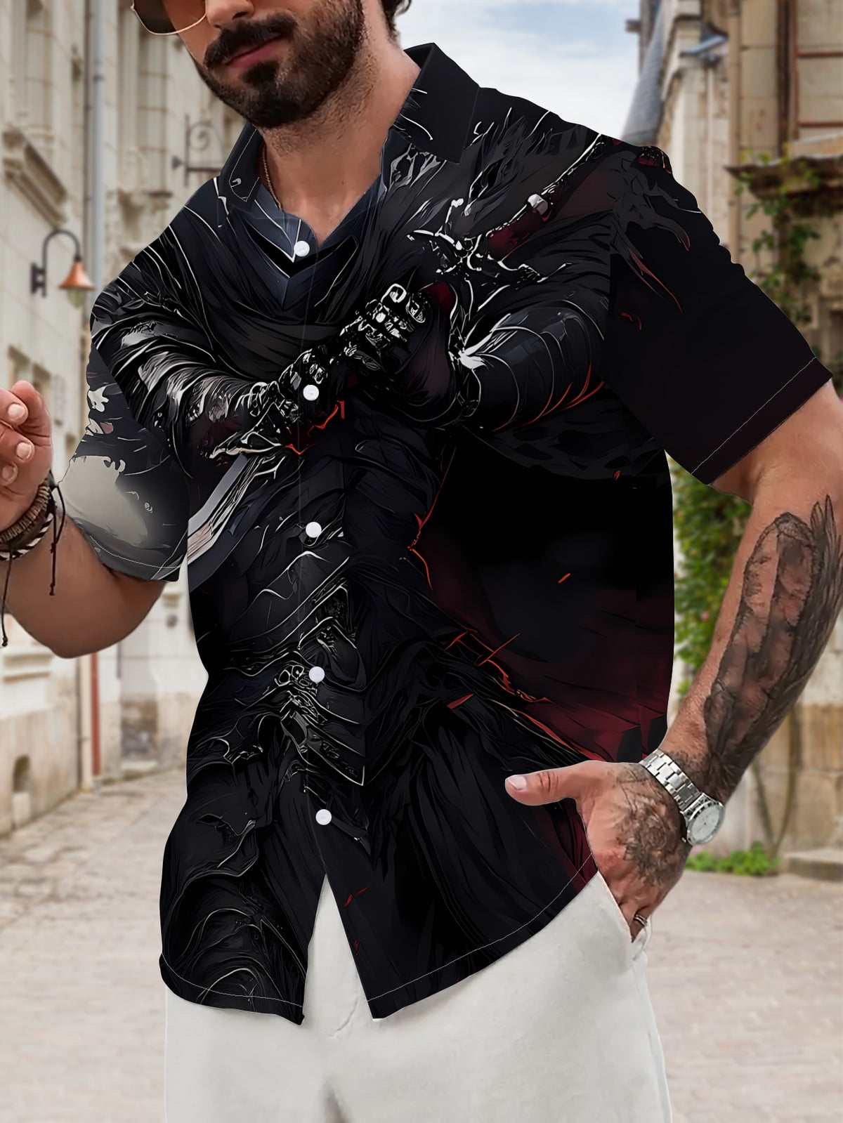 New Men'S Casual Short-Sleeve Shirt Featuring a Black Armor Design with a Sword-Wielding Warrior. Perfect for Festive Gatherings, Commuting, And Versatile Casual Wear. Made from Machine-Washable Polyester Fabric, It Has a Button-Up Print Style