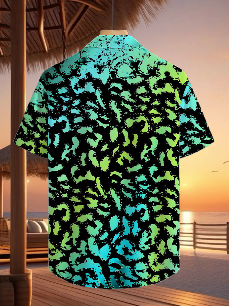 Tropical Hawaiian Style Green And Black Patterned Men'S Casual Shirt - Short-Sleeved with Button Design, Suitable for Outdoor And Casual Wear in Summer