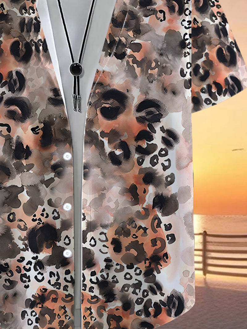 Men's Short-Sleeve Button- Shirt with Full-Body Leopard Print - Loose Fit Casual Summer Shirt Suitable for Outdoor, Beach & Casual Attire - Non-Stretch Button Collar & Design