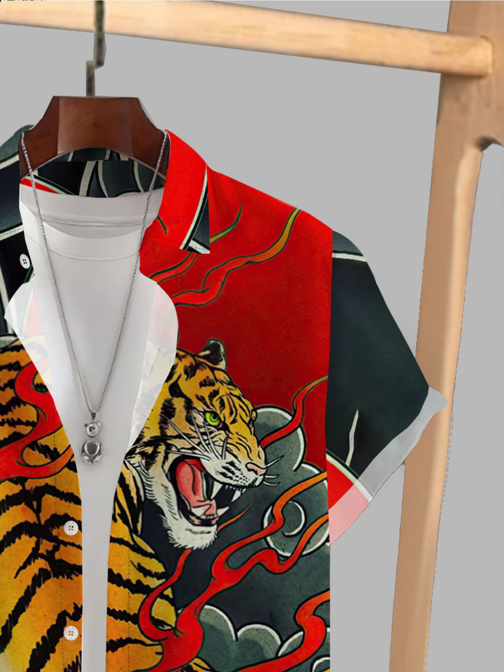 Men'S Short-Sleeve Shirt with a Tiger Print in a Chinese Style, Perfect for a Relaxed And Trendy Summer Look