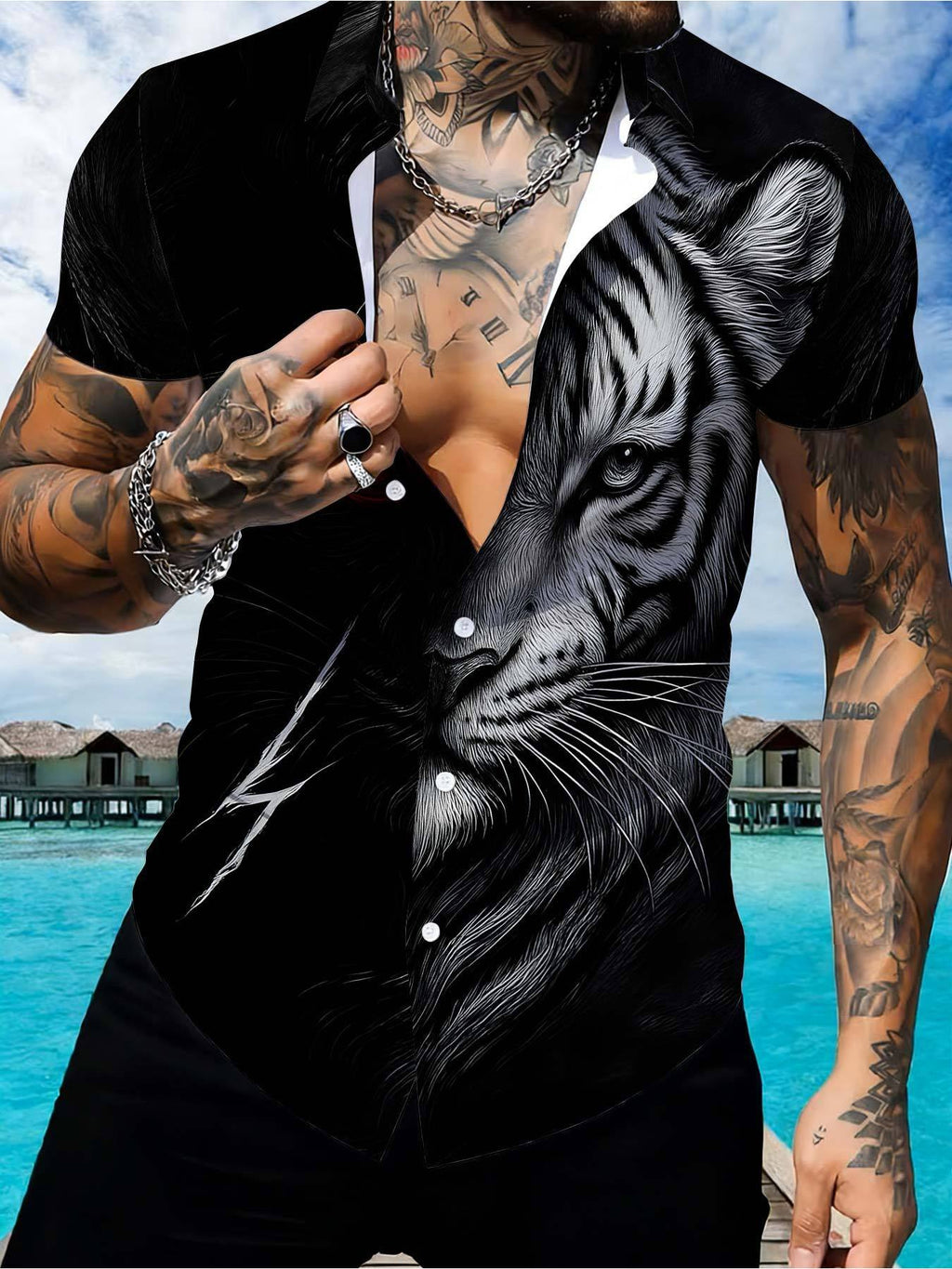 Men's Vintage American-style Beast-themed Printed Shirt, Featuring a Black Background with Realistic White Tiger and Black-and-white Contrasting Elements, Has a Rugged and Handsome Vibe with Its Turn- Collar and Short Sleeves, Suitable for Variou