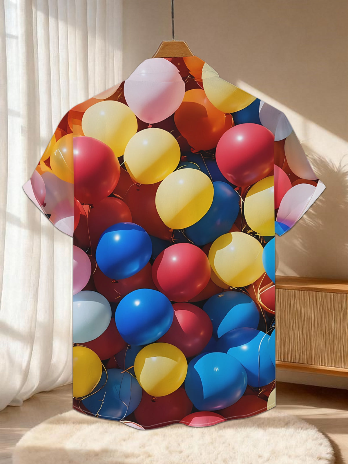 New Men's Casual Short-Sleeve Shirt with a Vibrant Cluster of Balloons, Full of Lively Atmosphere, Versatile for Holiday Parties and Commuting, Machine-Washable Polyester Fiber Fabric, Button-Up Printed Shirt
