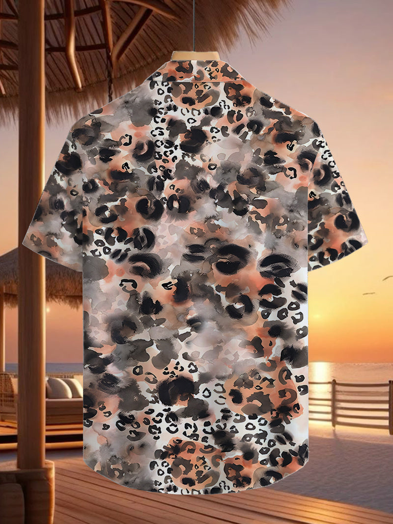 Men's Short-Sleeve Button- Shirt with Full-Body Leopard Print - Loose Fit Casual Summer Shirt Suitable for Outdoor, Beach & Casual Attire - Non-Stretch Button Collar & Design