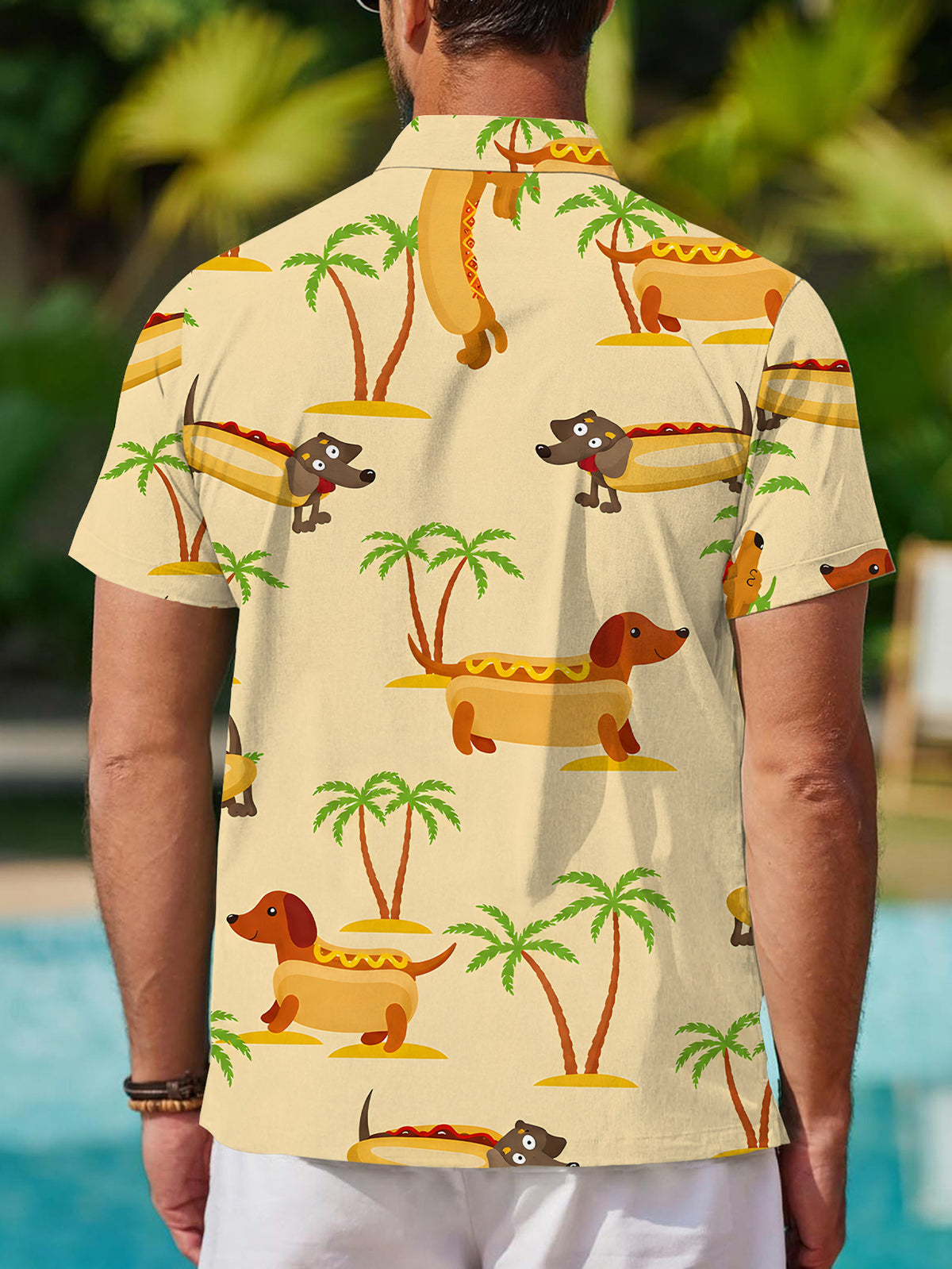 [Printed Design – Not Textured] Men's Casual Shirt, Standard Size Short Sleeve Shirt with Cartoon Hot Dog and Palm Tree, Stylish and Elegant Dopamine Party Top, Summer/Men/Printed/Trendy/Clothes/Apparel/Streetwear