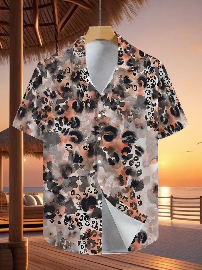 Men's Short-Sleeve Button- Shirt with Full-Body Leopard Print - Loose Fit Casual Summer Shirt Suitable for Outdoor, Beach & Casual Attire - Non-Stretch Button Collar & Design